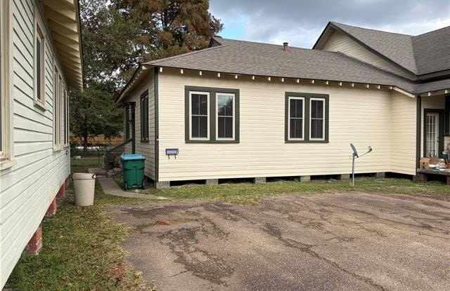 601 E HANSON Avenue - 601 East Hanson Avenue, Hammond, LA 70403