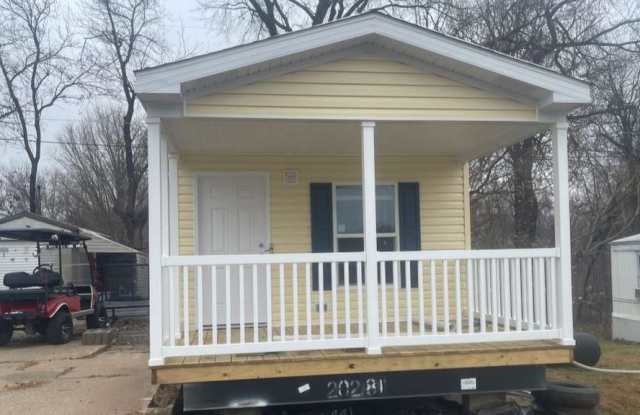 16 Eastview Dr - 16 Eastview Drive, Bloomfield, IN 47424