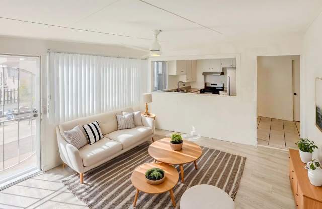 Cute 2 Bedroom/1 Bath in North/South Park- ONLY $1000 DEPOSIT! photos photos