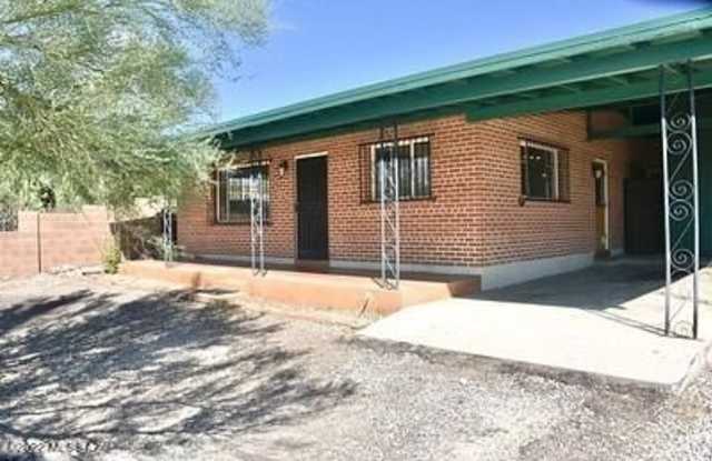239 E Waverly Street - 239 East Waverly Street, Tucson, AZ 85705
