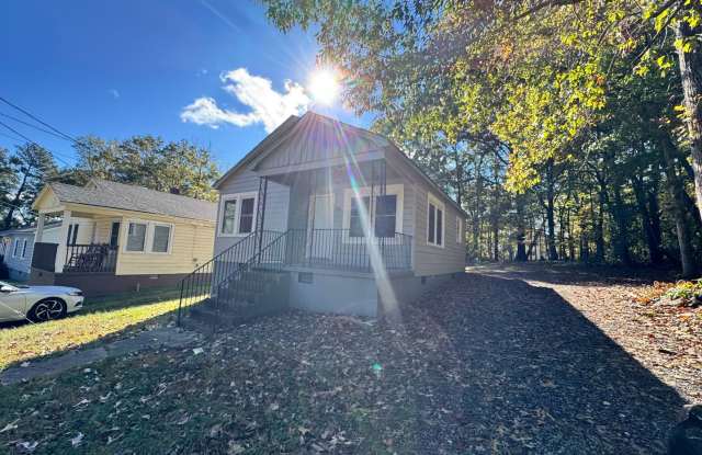 (PAINTING / CLEANING - to still be completed) 2/1 within walking distance to uptown Shelby photos photos