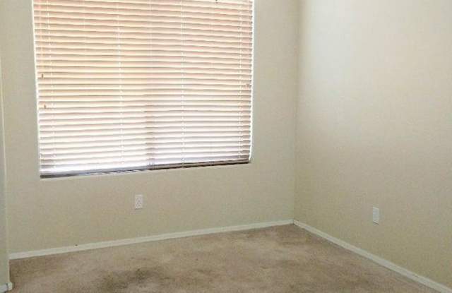 609 W Rio Vista Ln Gallery 3