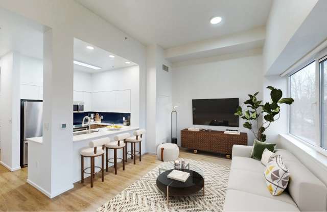 Island Square Gallery 2