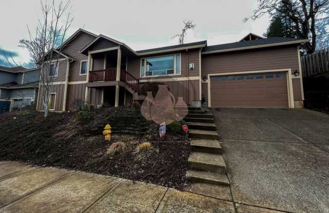 Beautiful South Salem Home - MOVE IN READY! - 158 Rolling Hills Avenue Southeast, Salem, OR 97306