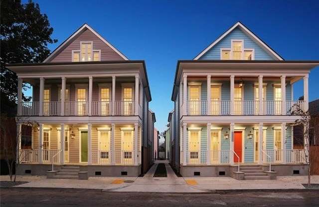 2415 DAUPHINE Street photos photos