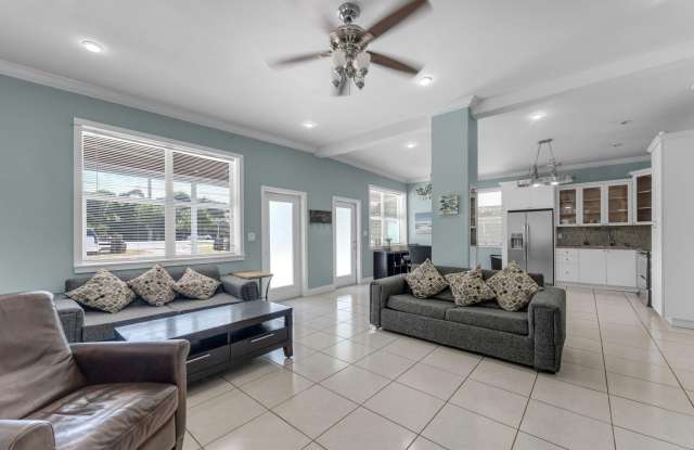 105240 Overseas Highway photos photos