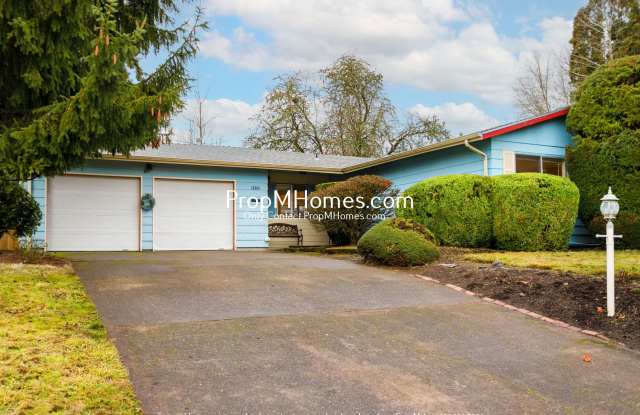 Charming Single Level Home in the Heart of Aloha! 3 Bedrooms! - 19365 Southwest Southview Street, Aloha, OR 97078