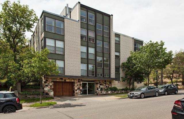 821 Douglas Avenue - 103 photos photos