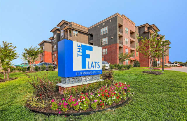 Flats at Frankford Station photos photos