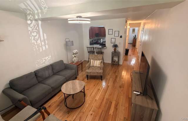 1954 Bergen Street Gallery 3