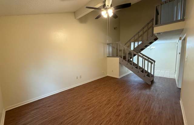 MOVE IN SPECIAL Beautiful 3 Bedroom Apartment photos photos