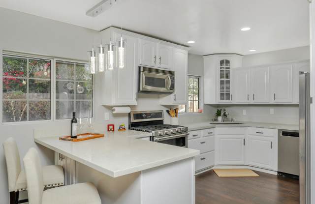 7548 Margerum Avenue Gallery 3