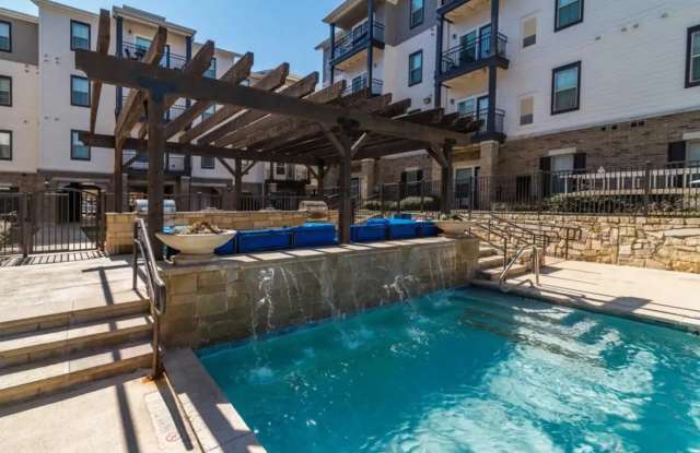 Avalon Place - Student Housing Gallery 4