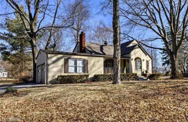 11304 E 55th Terrace - 11304 East 55th Terrace, Raytown, MO 64133