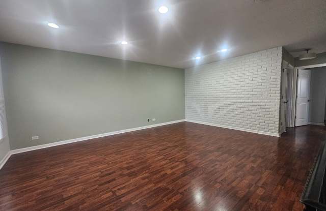 6730 Valley View Road Gallery 2