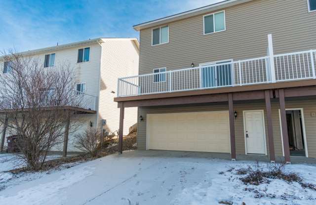 3 Bedroom, 2 bathroom townhouse on Sunnyside Hill! Gallery 4
