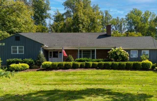 58 Hawks Schoolhouse photos photos