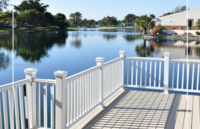 6920 Holly Rd - 6920 Holly Road, Miami Lakes, FL 33014