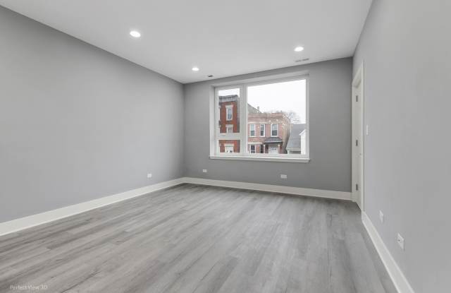 1239 S Fairfield Avenue Gallery 2