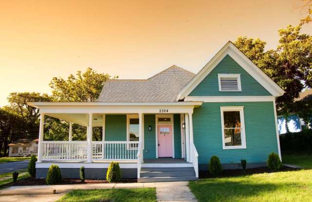 2324 W Daisy L Gatson Bates Drive photos photos