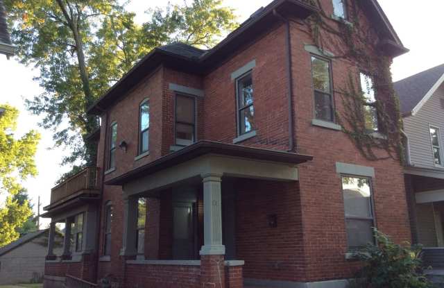 5 Bedroom brick single family home with back deck and yard. Amber@osulive.com photos photos