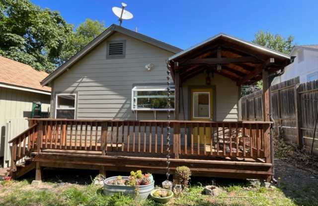 Charming Home In Garberville close to Town! photos photos