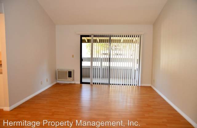 98 Streamwood Gallery 2
