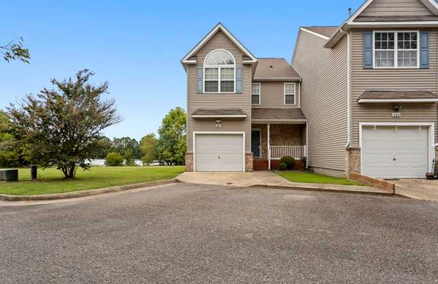 301 Reflection Lane - 301 Reflection Lane, Hampton, VA 23666