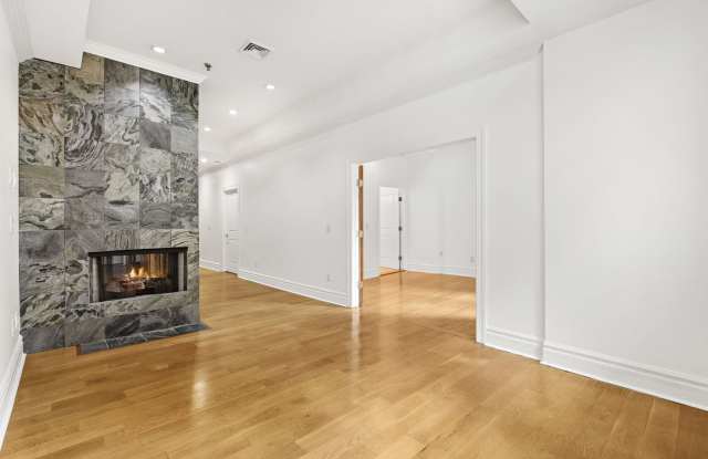 81 MONTGOMERY ST photos photos