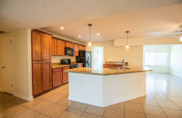 4 BED 3 BATH WITH POOL IN TEMPE! - 1603 East Del Rio Drive, Tempe, AZ 85282