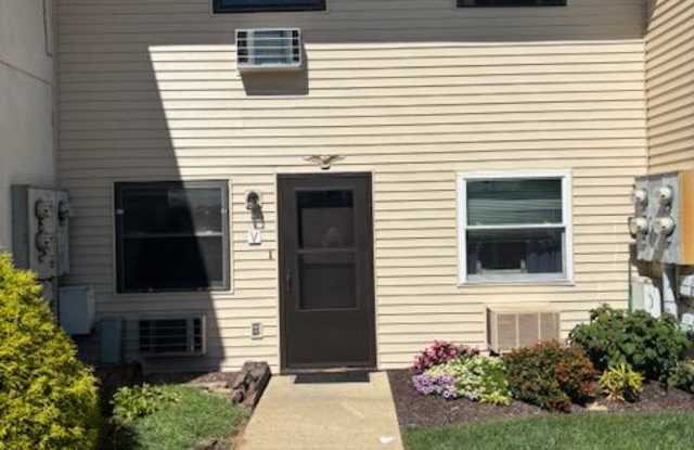 1334 W Wyomissing Blvd Gallery 1