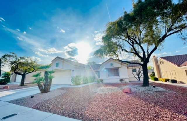 Very Cute 2-Bedroom/2-Bathroom + Den, Single Story Home in Sun City Summerlin! 55+ - 2423 Sungold Drive, Las Vegas, NV 89134
