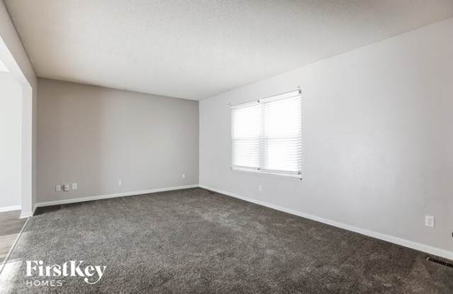 7119 North Shannon Avenue Gallery 4
