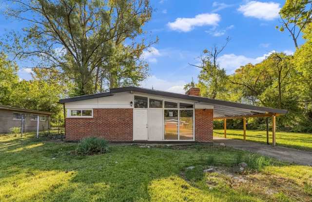 3-Bedroom Home with Carport & Spacious Yard | 8448 Bayberry Dr Gallery 1