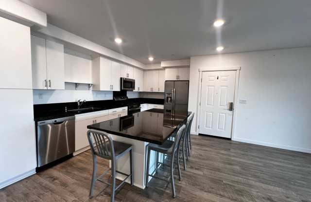 Updated 3rd-Floor Brody Ranch Home with Garage - 1404 Mauro Pietro Drive, Petaluma, CA 94954