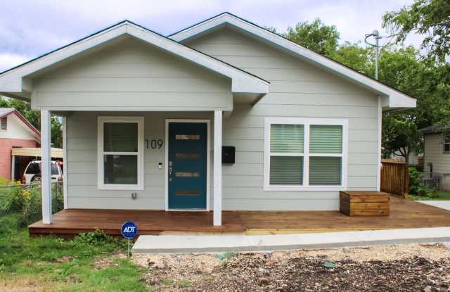 NEW CONSTRUCTION 3-BEDROOM IN DENVER HEIGHTS photos photos