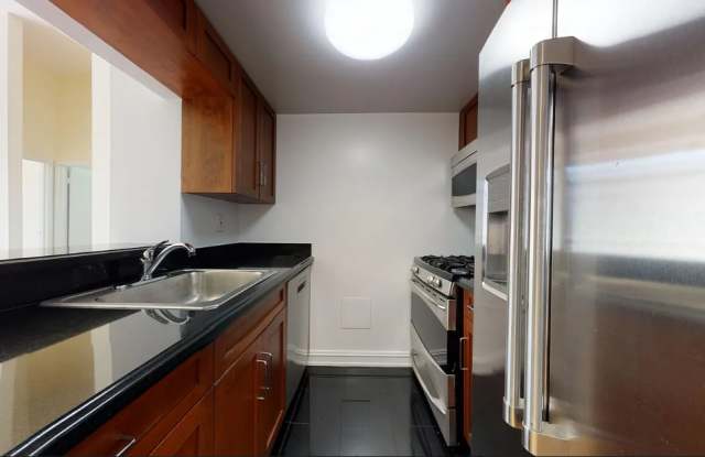 4 Astor Pl Gallery 4