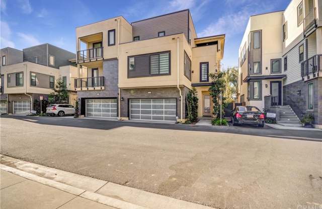 165 Tribeca - 165 Tribeca, Irvine, CA 92612