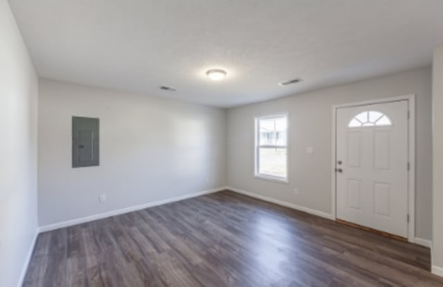 121 Saint George Avenue Gallery 4