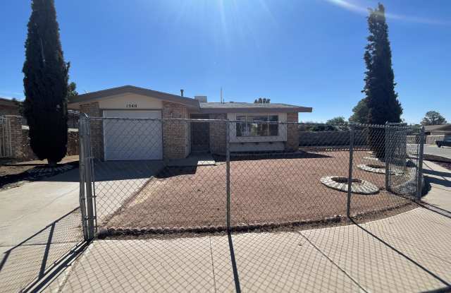 1540 Raphael Circle photos photos