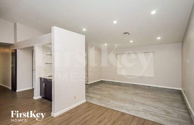 354 Bekasina Drive Gallery 3