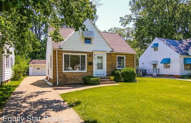 6987 Greenleaf Ave - 6987 Greenleaf Avenue, Parma Heights, OH 44130