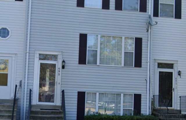 695 MOUNT LUBENTIA Court W photos photos