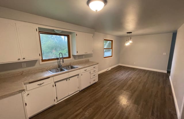 2659 Deckner Ave. - 2659 Deckner Avenue, Green Bay, WI 54302
