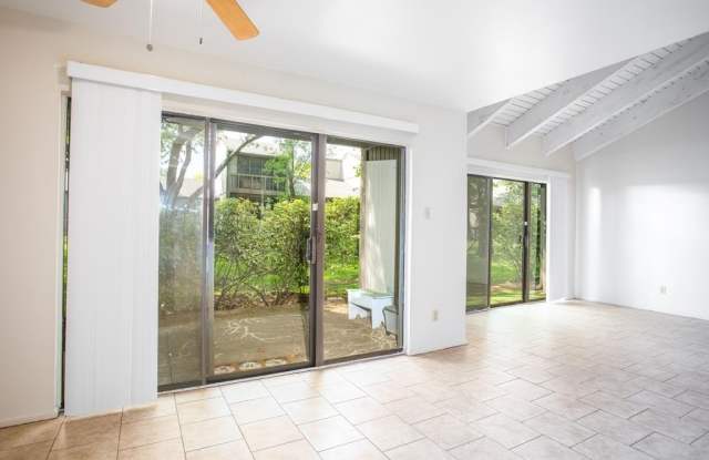 1905 West Lane photos photos