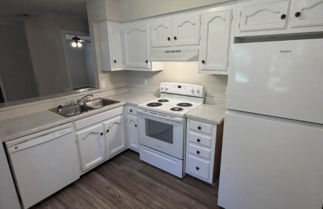 1248 Hamilton Dr. Gallery 2