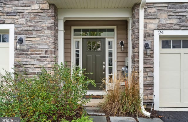 24 TREYBURN DRIVE - 24 Treyburn Drive, Paoli, PA 19301