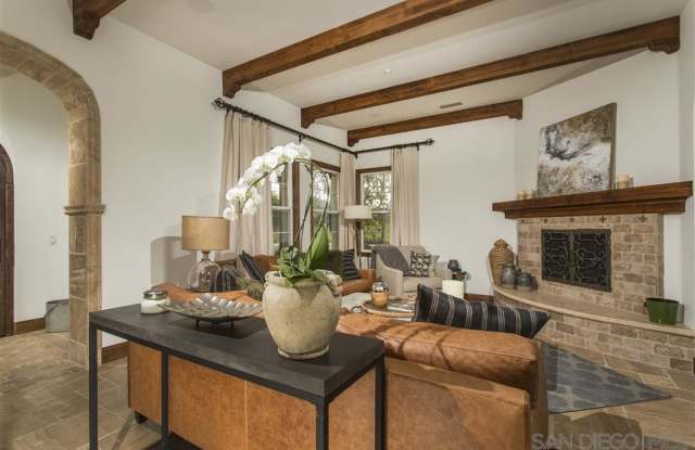 8373 Santaluz Village Green E Gallery 4