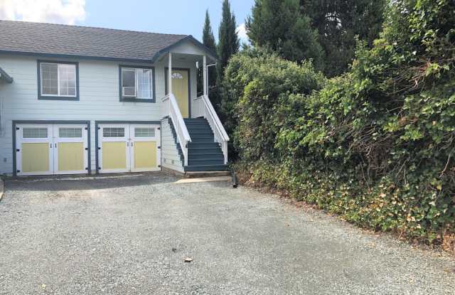 Duplex, walking distance to Grass Valley downtown photos photos
