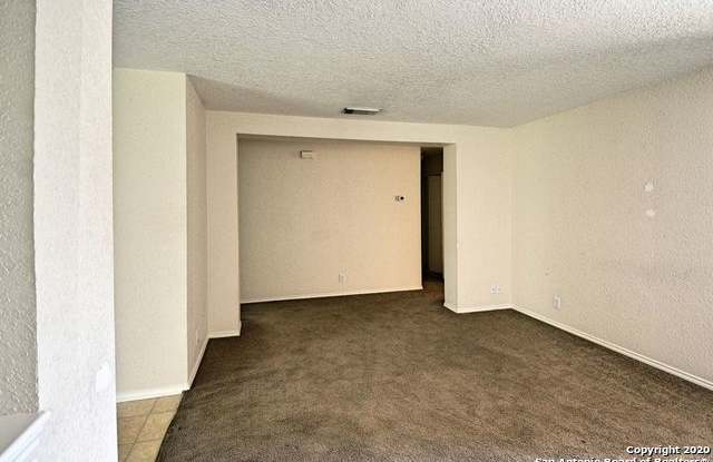 327 STONE GATE DR Gallery 4
